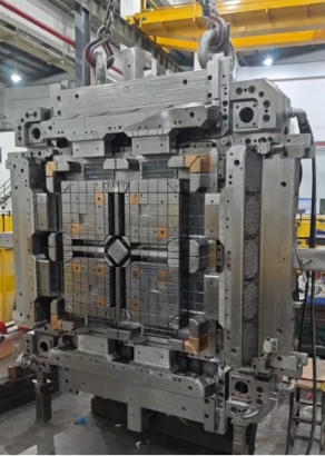 金型