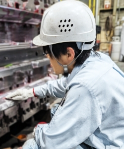 機会をを操作する社員